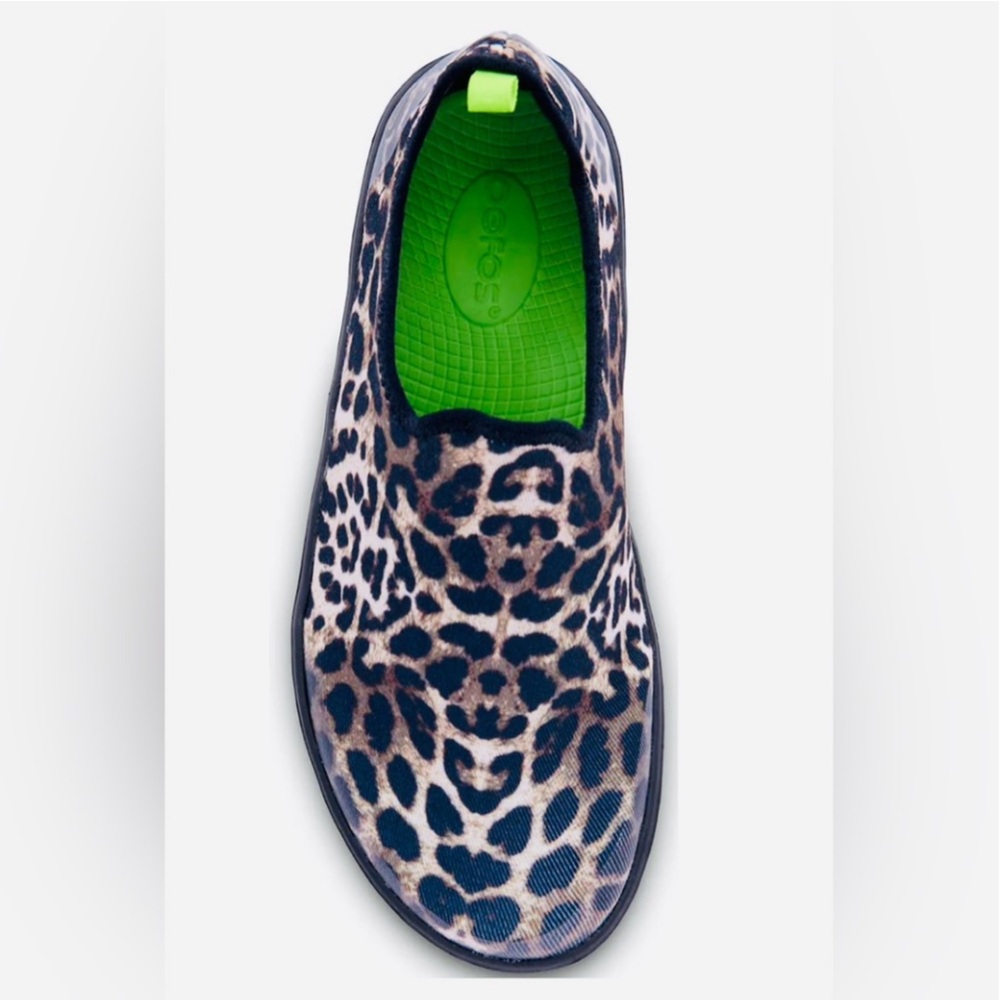 Oofos Women’s Animal Print Slip-On OOmg eeZee Shoes Size 10 | 41 | Fits Size 9 - Picture 2 of 7